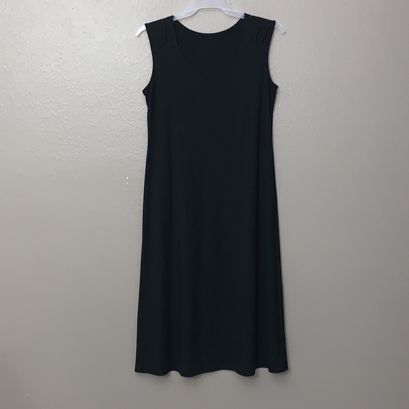 Woman’s maxi Dress with rushing on shoulder straps sleeveless minimalist v-neck - Picture 1 of 8